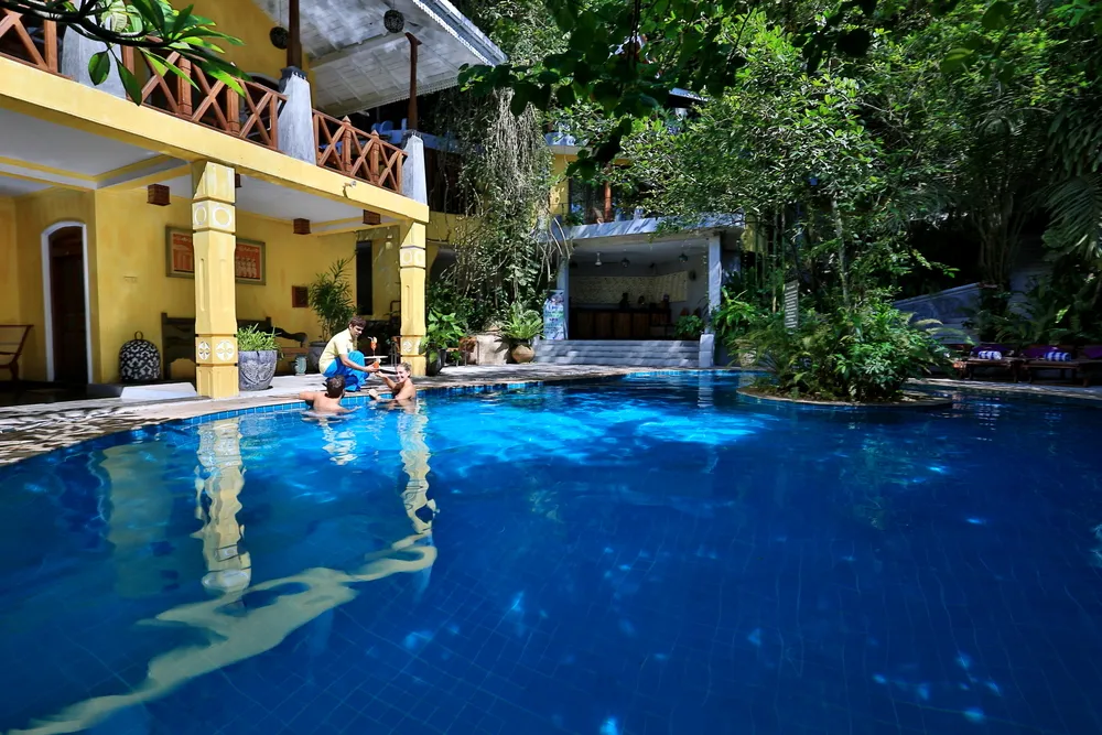 Resort Dining